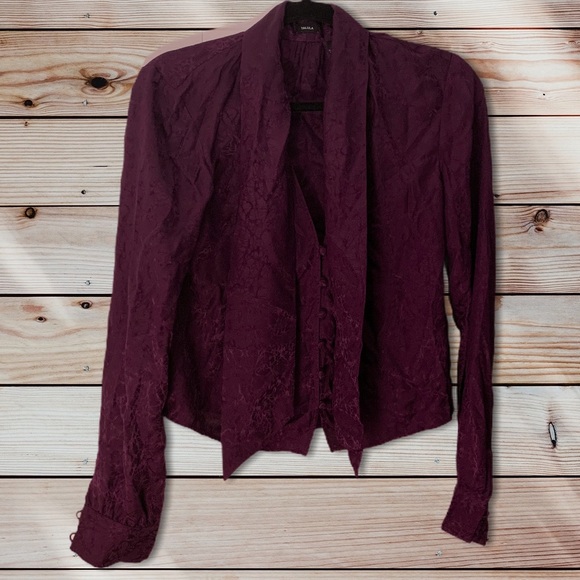 SOLD 🎁 Talula Aritzia 100% SILK Blouse - Picture 4 of 4